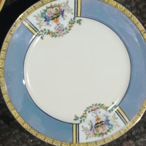 Elegant Blue and White Floral Dinner Plate